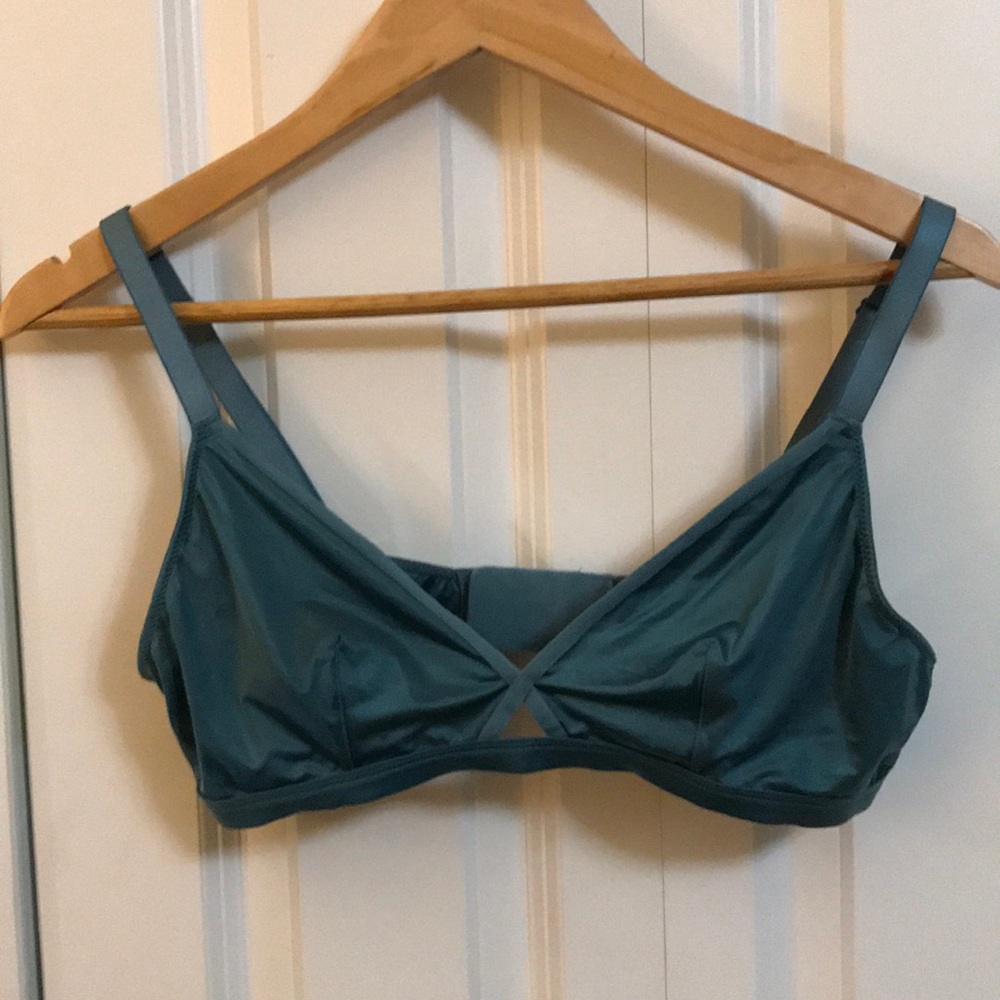 Victoria’s Secret bralette